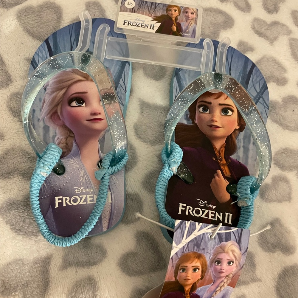 Girl Disney flip-flops size 5-6